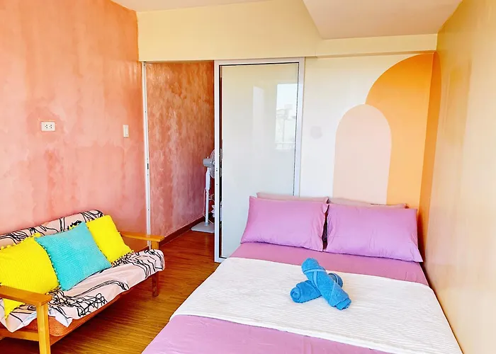 2 Bedroom Summer Themed Unit At Azure Apartamento Manila