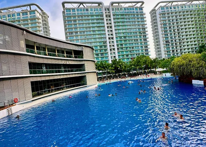 2 Bedroom Summer Themed Unit At Azure Apartamento